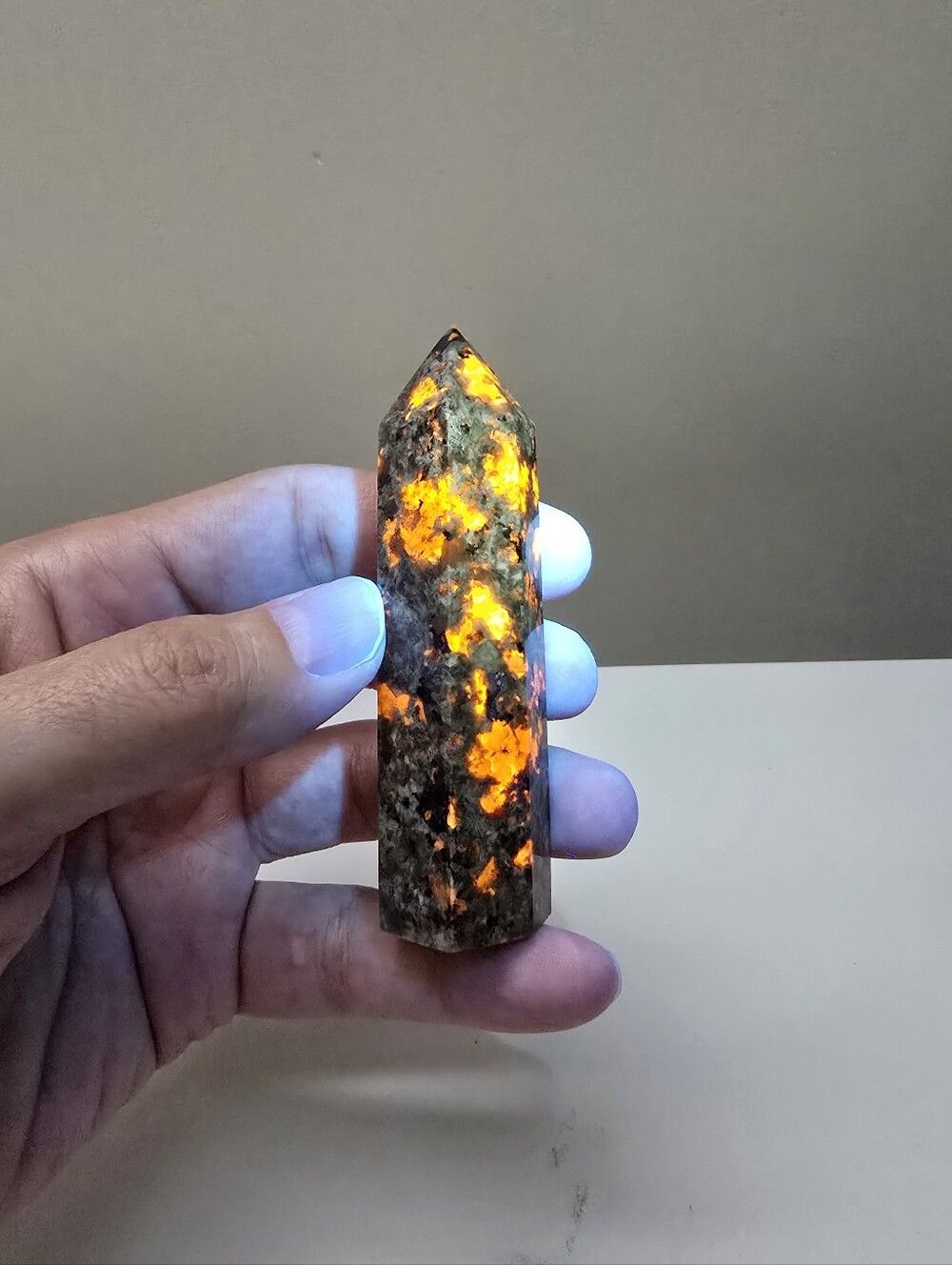 Yooperlite Crystal Tower #E
